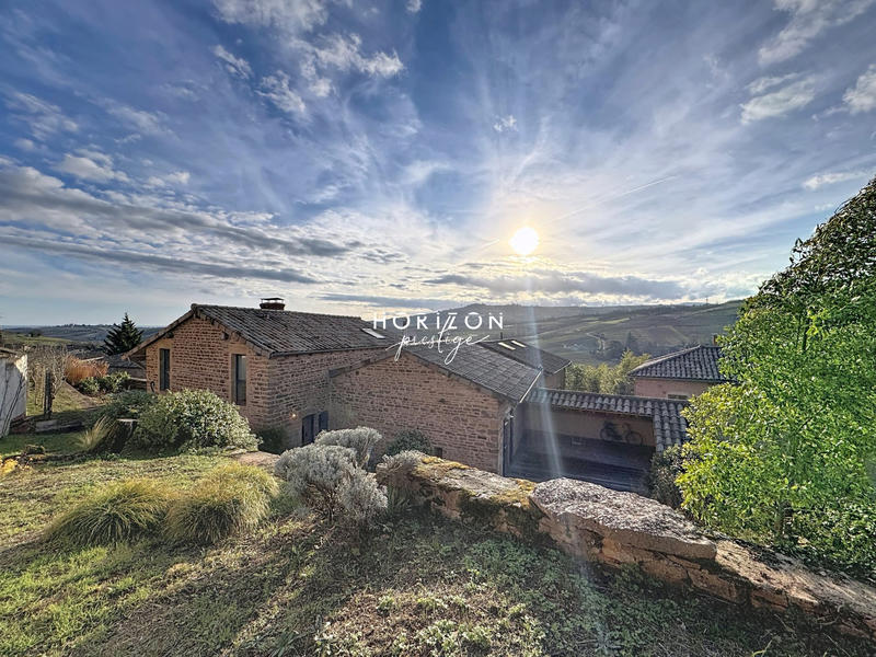 Maison ancienne - 205 m² - 8 pièces