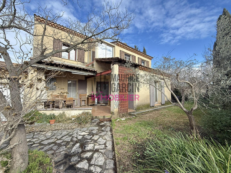 Maison traditionnelle - 133 m² - 6 pièces