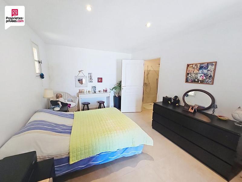 Villa - 265 m² - 8 pièces