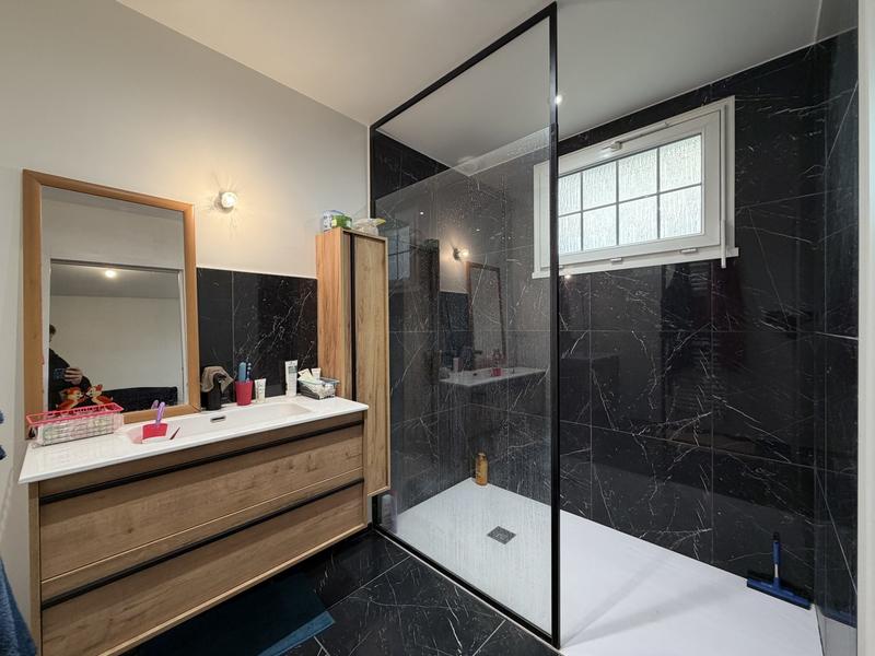 Maison traditionnelle - 160 m² - 6 pièces