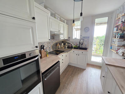 Appartement - 99 m² - 6 pièces