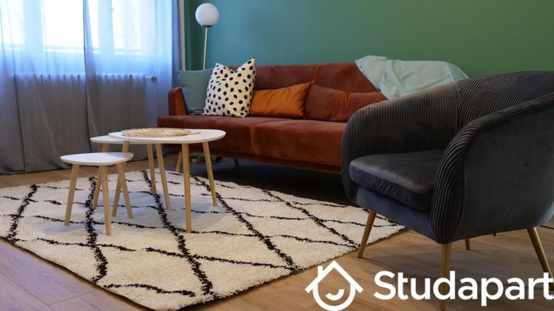 Chambre - 11 m² - 1 pièce