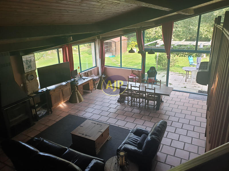 Maison - 227 m² - 6 pièces