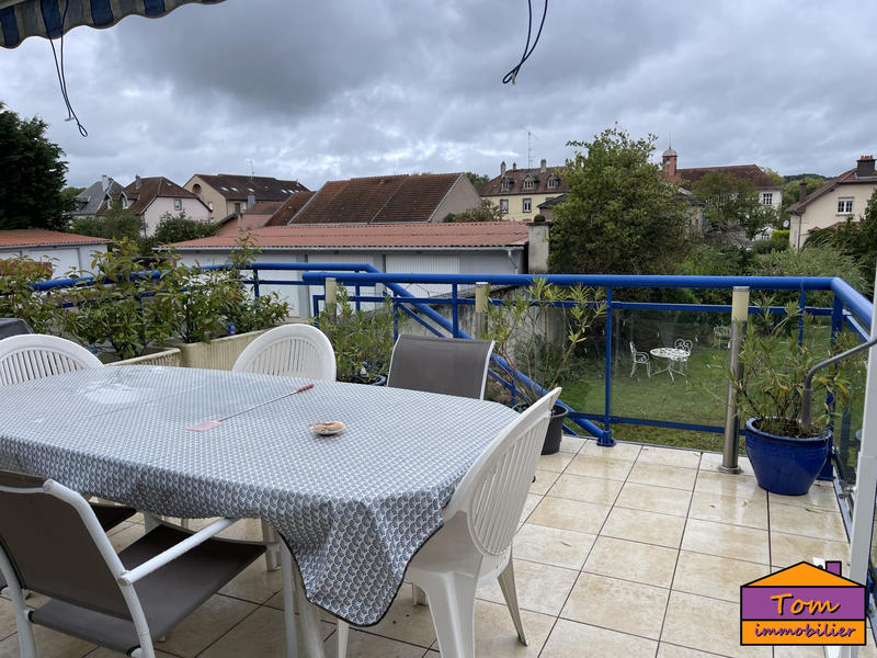 Maison - 273 m² - 12 pièces
