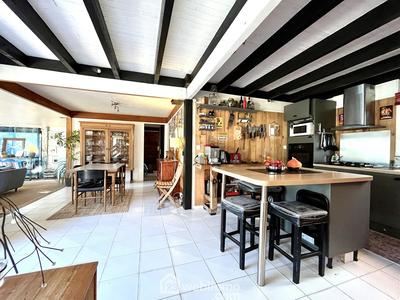 Maison - 190 m² - 6 pièces