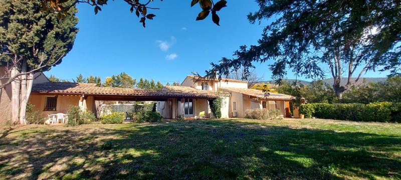 Propriété - 206 m² - 7 pièces