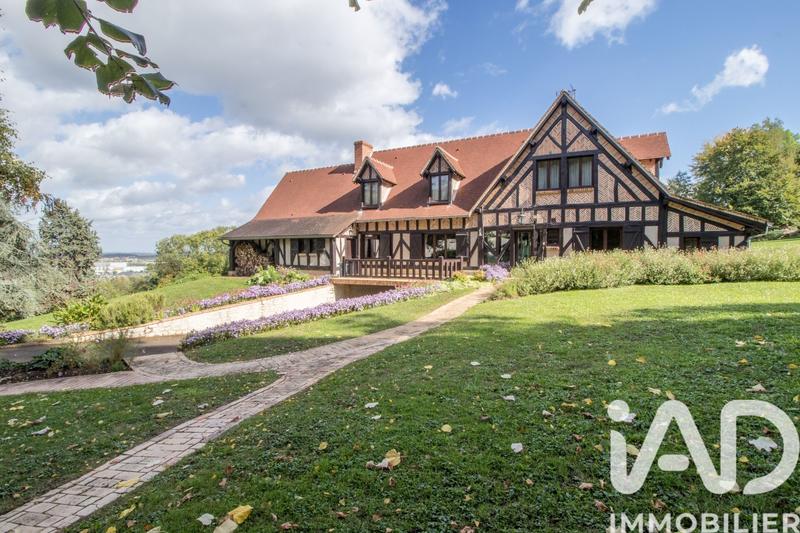 Maison - 239 m² - 5 pièces