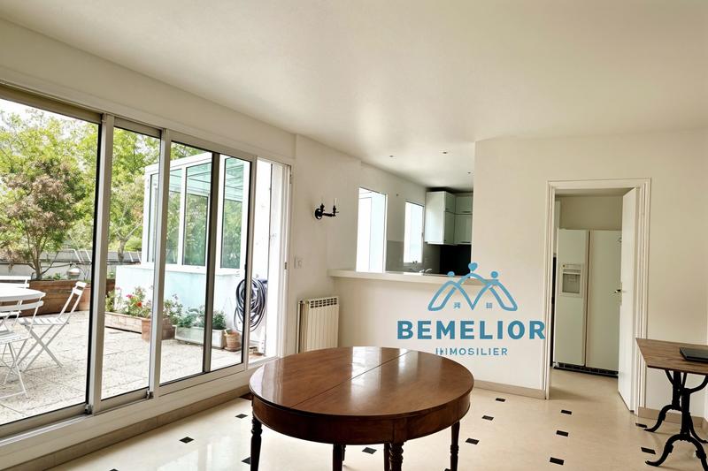 Appartement - 259 m² - 10 pièces