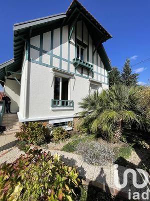 Maison - 93 m² - 5 pièces