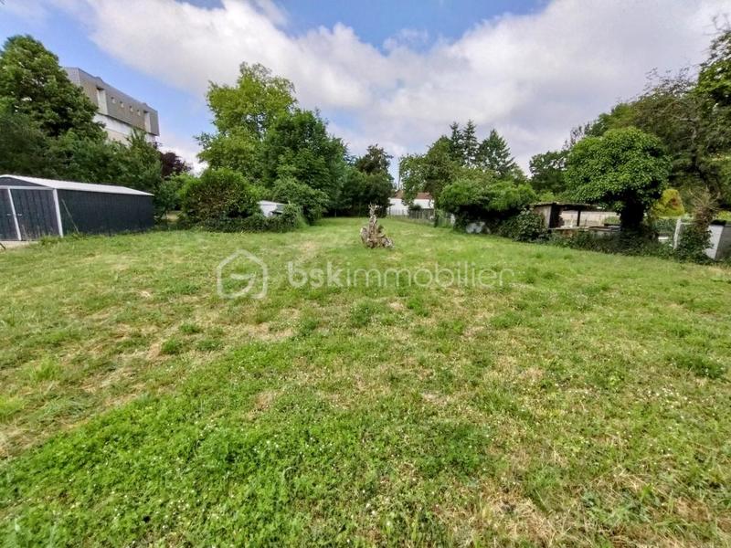 Terrain constructible - 804 m²