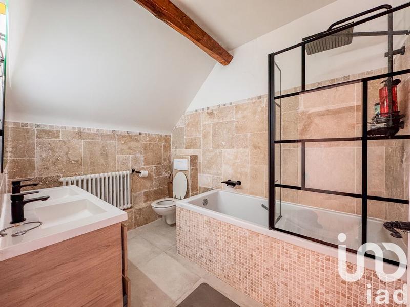 Maison - 250 m² - 7 pièces