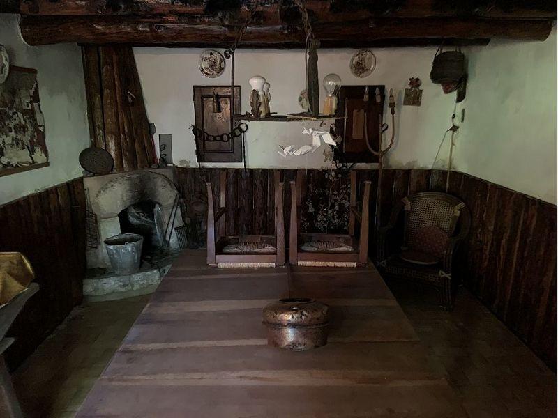 Mas - 210 m² - 11 pièces