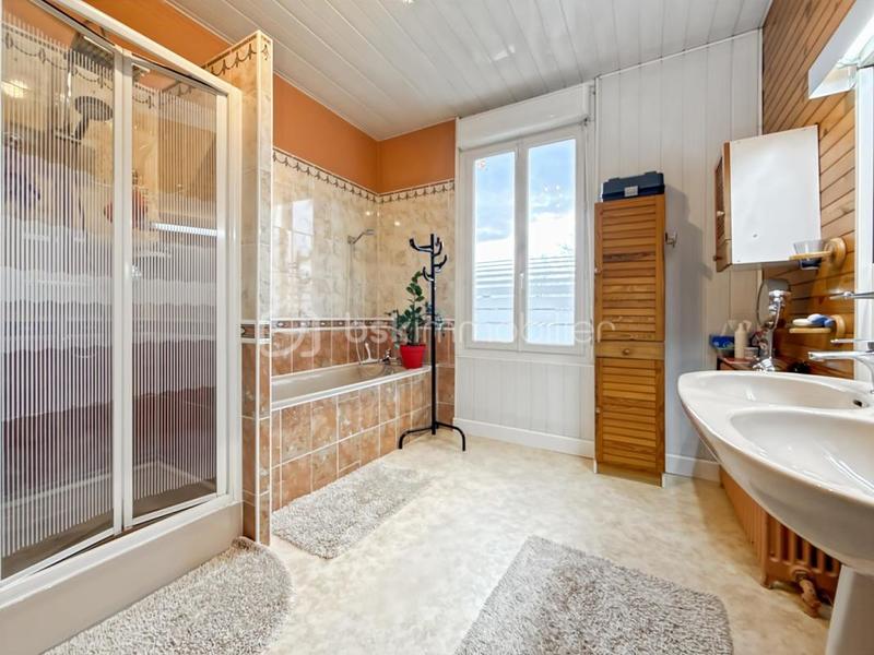 Maison - 110 m² - 5 pièces