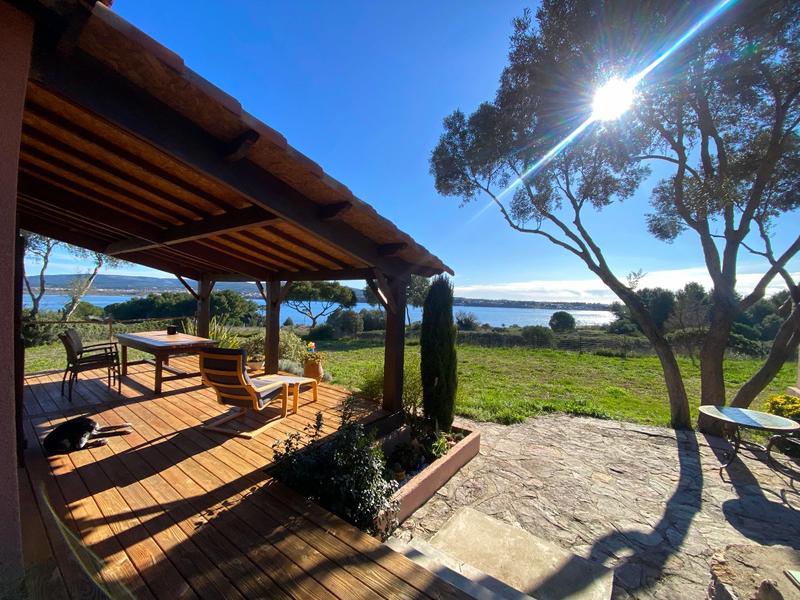 Maison - 270 m² - 3 pièces