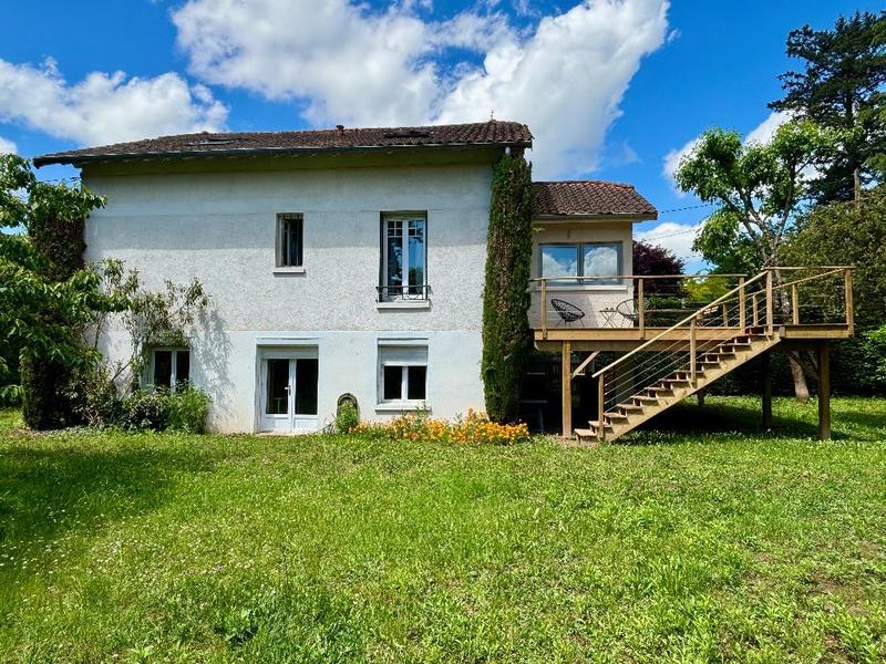 Maison - 196 m² - 11 pièces