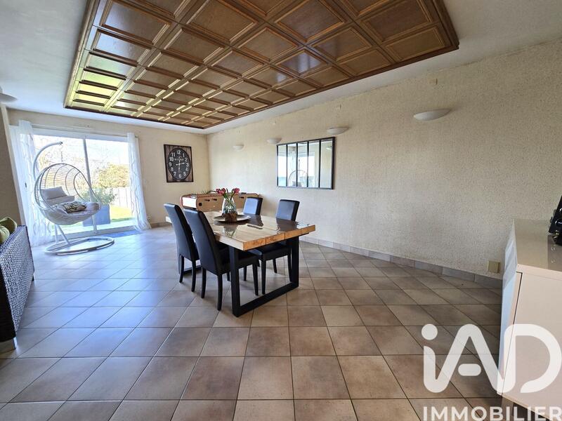 Maison - 161 m² - 6 pièces