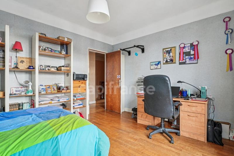 Maison - 188 m² - 9 pièces