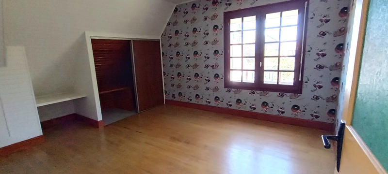 Maison - 205 m² - 8 pièces