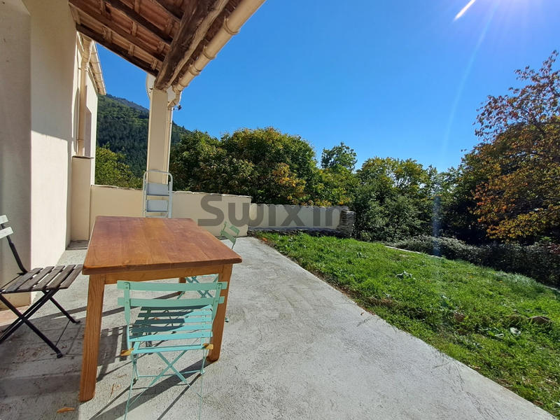 Maison - 76 m² - 5 pièces