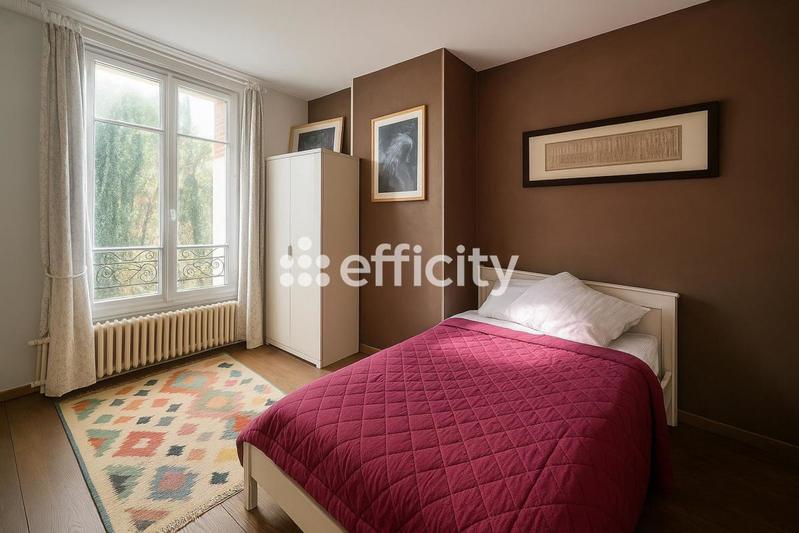 Maison - 185 m² - 7 pièces