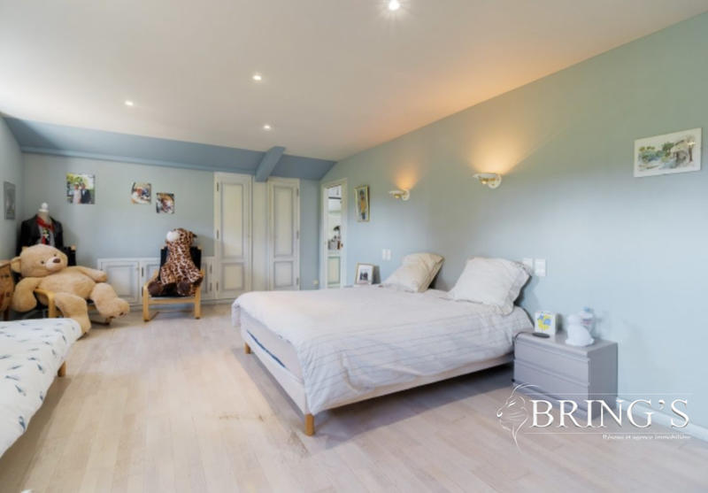 Maison - 450 m² - 12 pièces