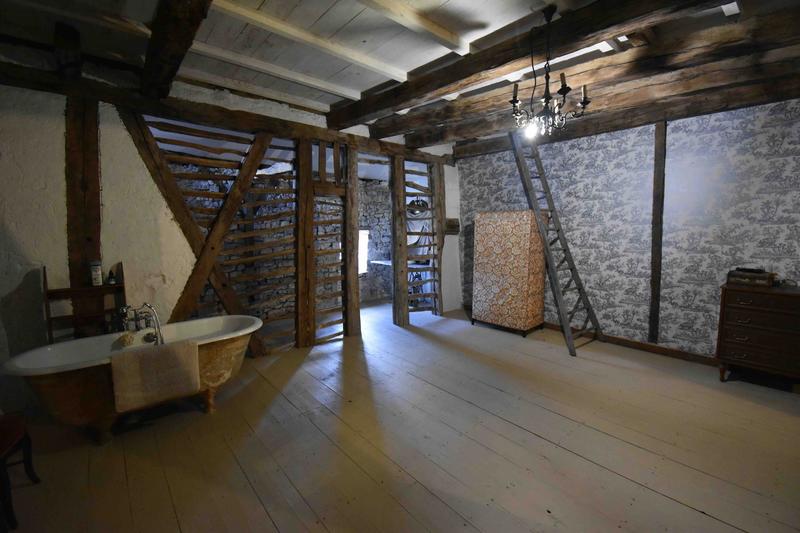 Maison ancienne - 180 m² - 5 pièces