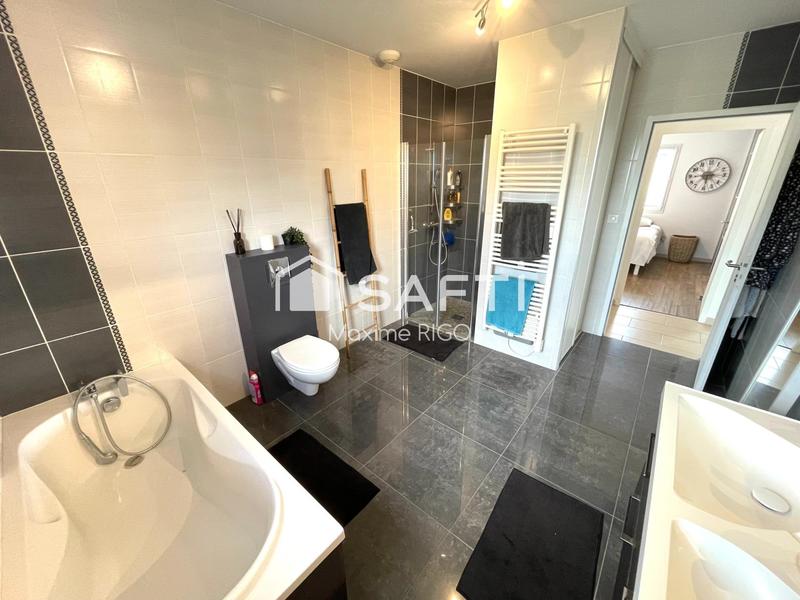 Maison - 190 m² - 6 pièces