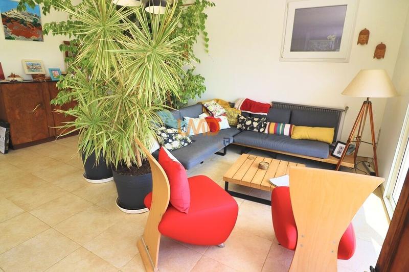 Propriété - 286 m² - 10 pièces