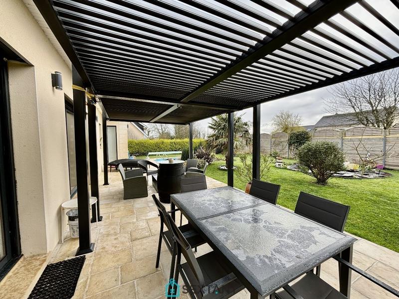 Maison - 220 m² - 9 pièces