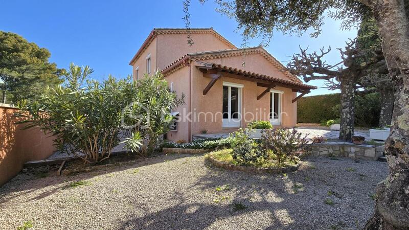 Maison traditionnelle - 107 m² - 4 pièces