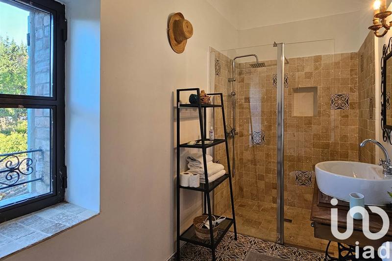 Maison - 210 m² - 7 pièces