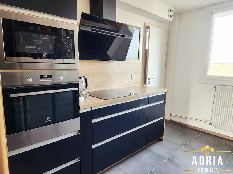 Appartement - 93 m² - 4 pièces