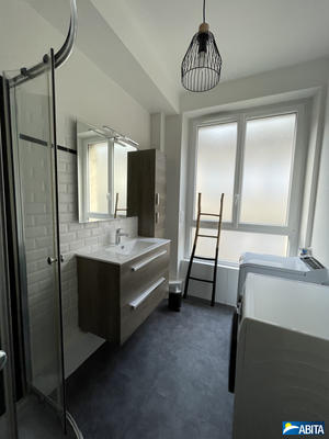 Appartement - 75 m² - 3 pièces