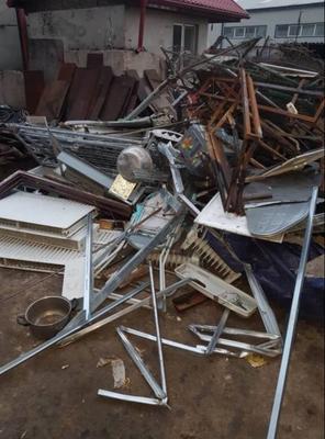 Debarras ferrailles . Toul 54200 . Service gratuit )