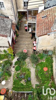 Maison - 240 m² - 9 pièces