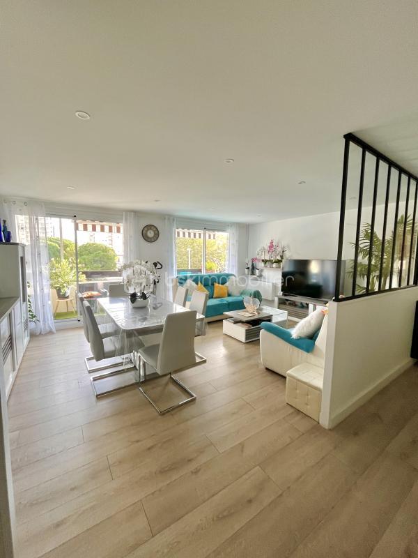 Appartement - 80 m² - 4 pièces