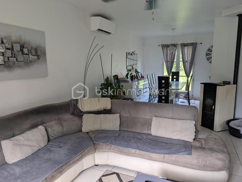 Maison - 90 m² - 5 pièces