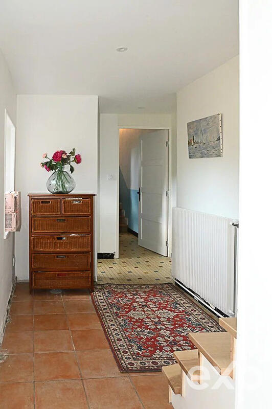 Maison - 330 m² - 13 pièces