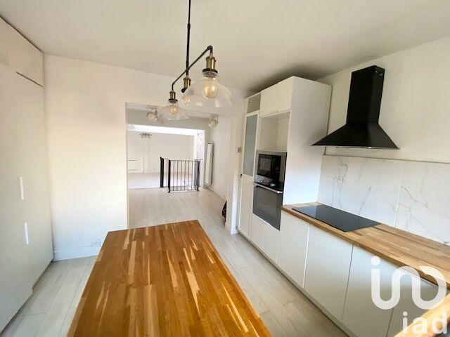 Maison - 93 m² - 5 pièces