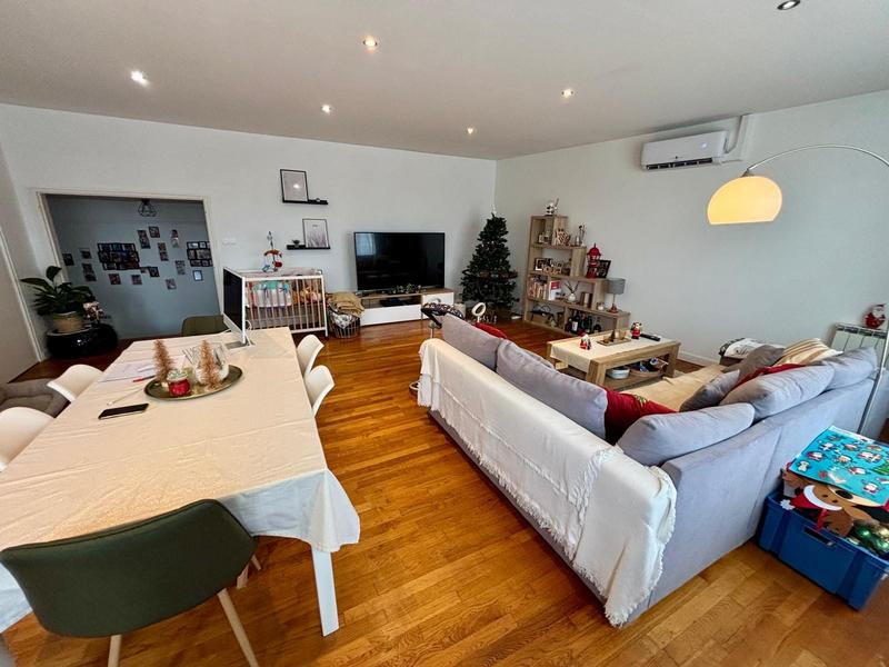 Appartement - 121 m² - 5 pièces