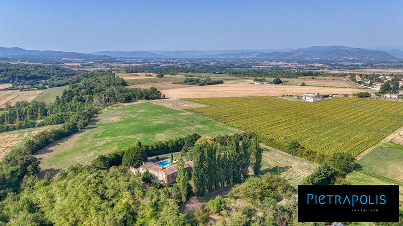 Maison - 276 m² - 8 pièces