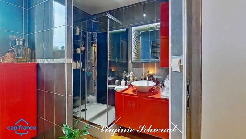 Maison - 261 m² - 7 pièces