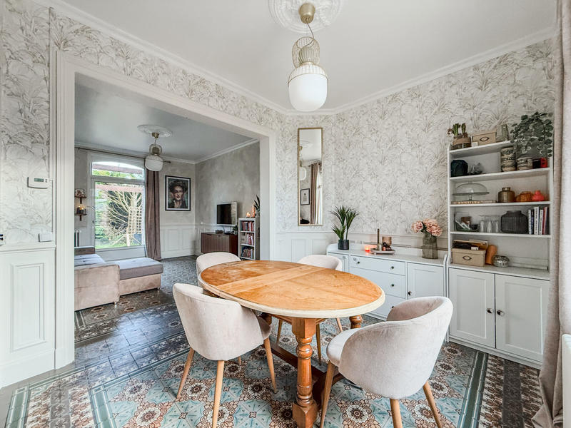 Maison - 140 m² - 6 pièces