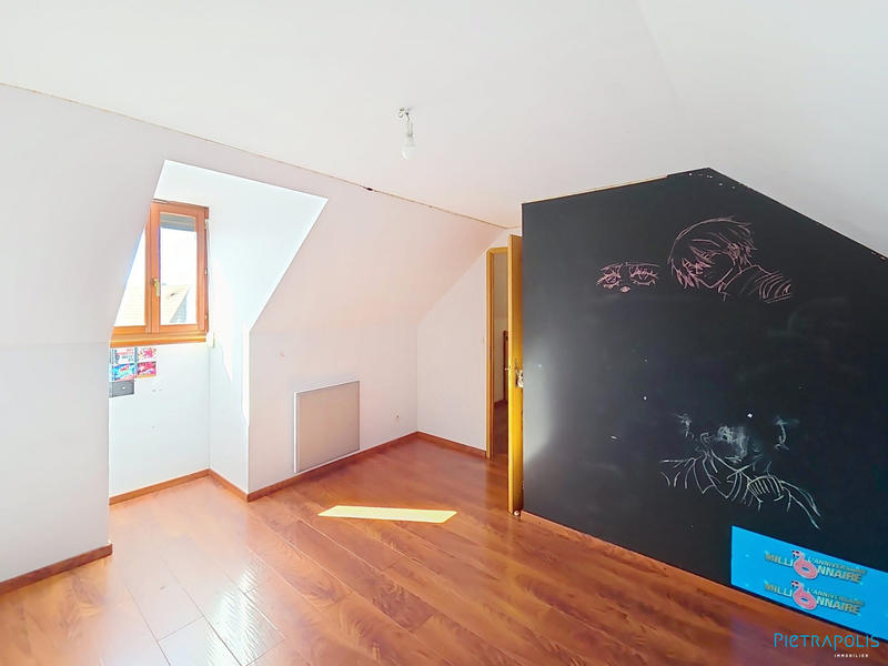 Maison - 157 m² - 7 pièces