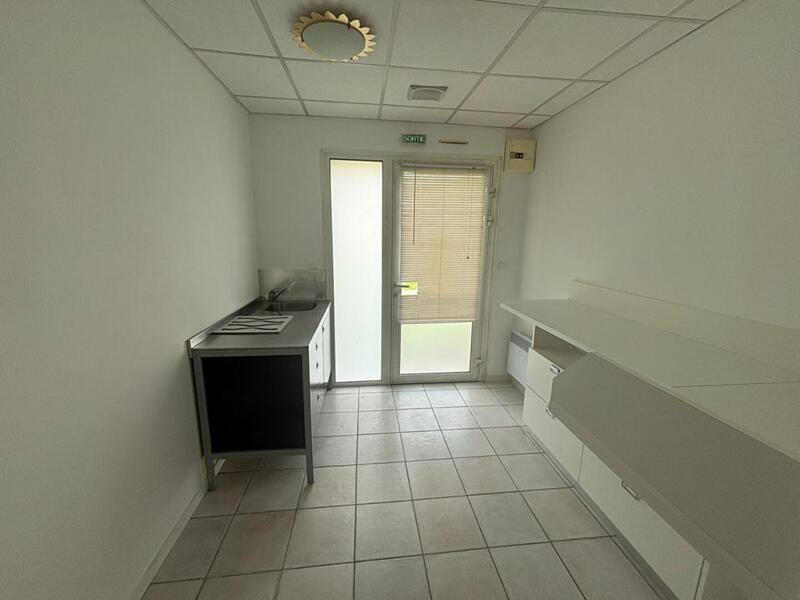 Local commercial - 40 m² - 2 pièces