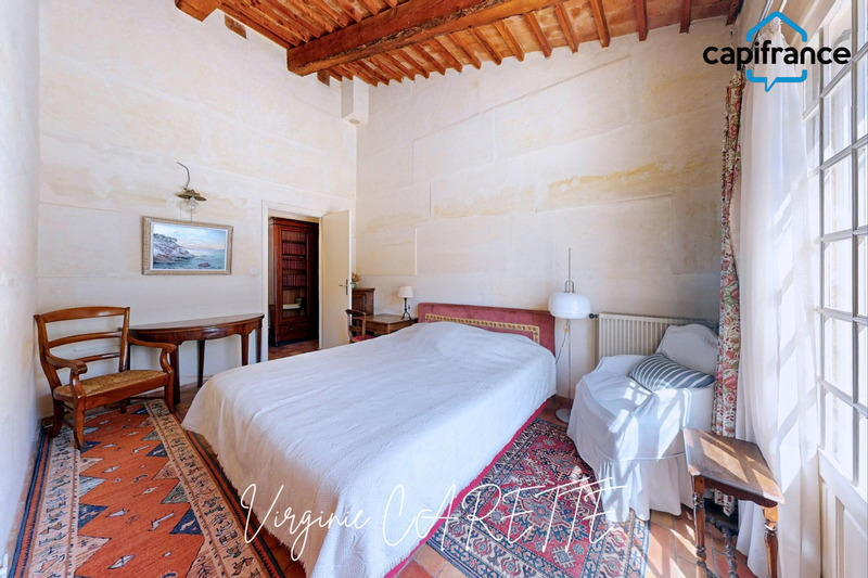 Maison - 317 m² - 9 pièces