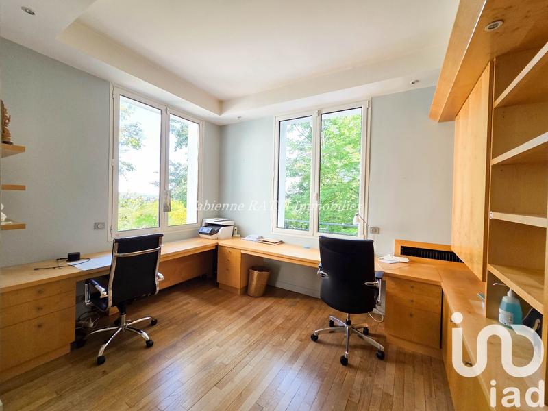 Maison - 410 m² - 9 pièces