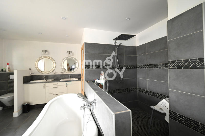 Maison - 130 m² - 5 pièces