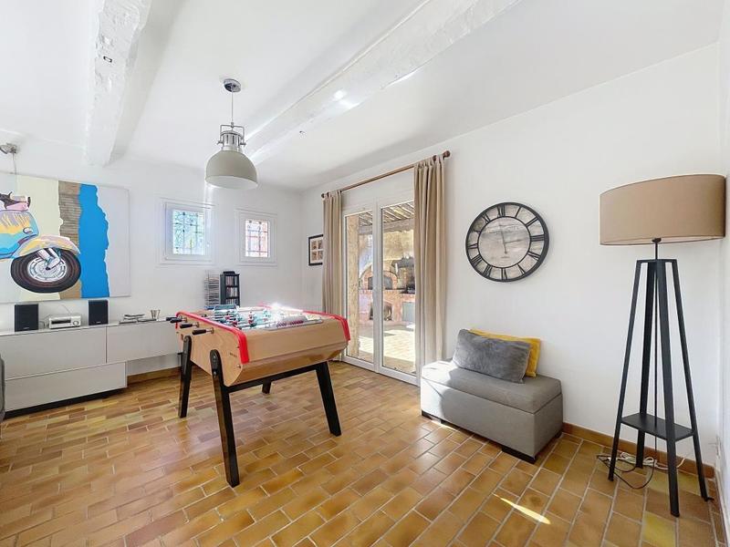 Villa - 180 m² - 5 pièces