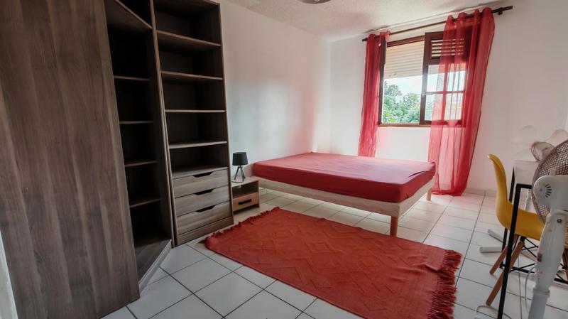 Appartement - 87 m² - 5 pièces